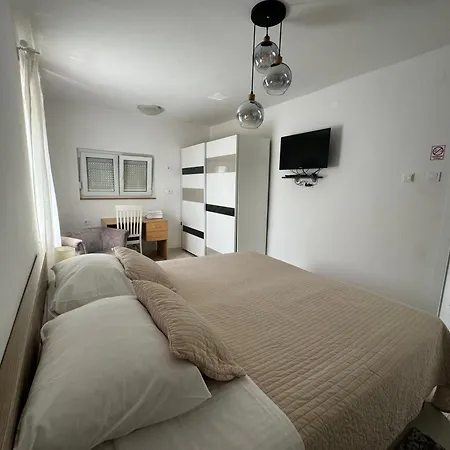 Three Bedroom Apartmant With Sea View & Terrace - Angela's Lejlighed