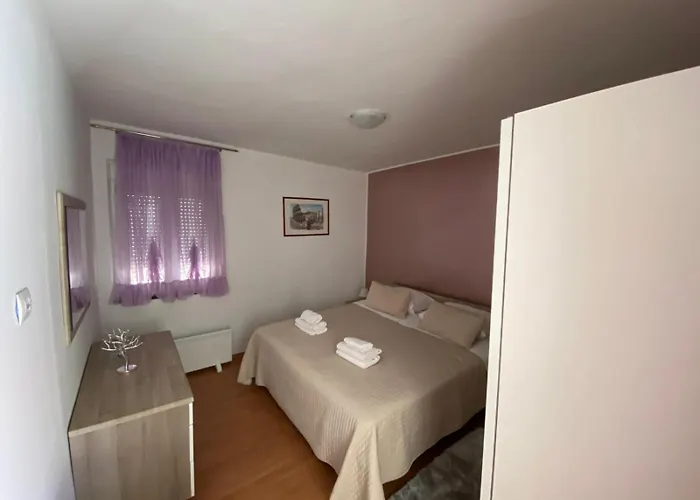 Three Bedroom Apartmant With Sea View & Terrace - Angela's Apartman Zadar