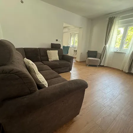 Three Bedroom Apartmant With Sea View & Terrace - Angela's