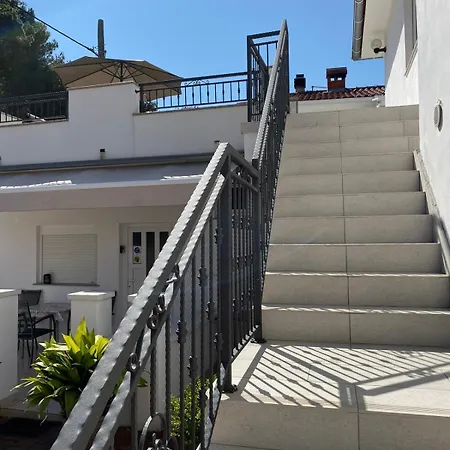 Three Bedroom Apartmant With Sea View & Terrace - Angela's Apartmán