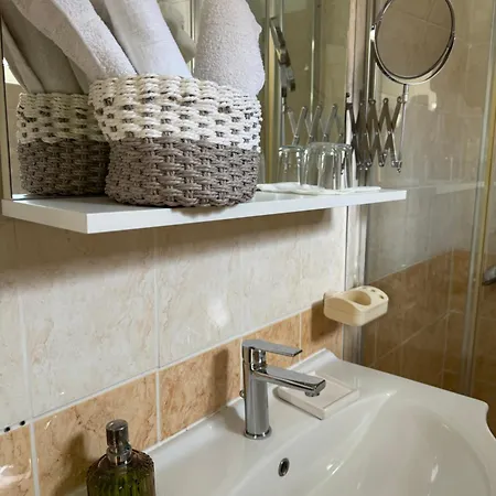 Three Bedroom Apartmant With Sea View & Terrace - Angela's Apartmán Zadar
