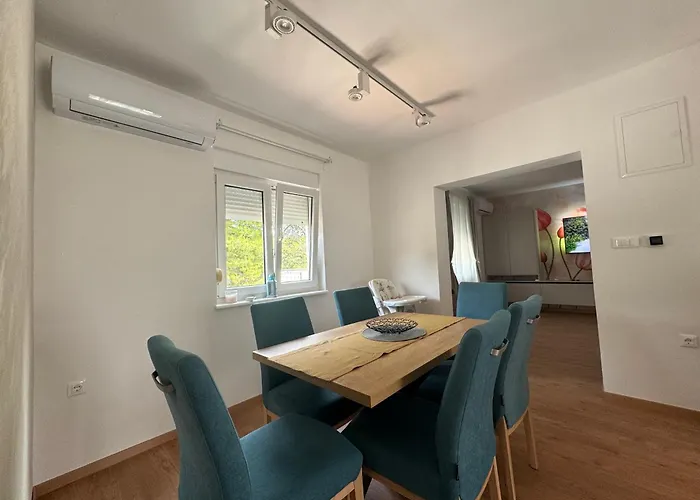 Three Bedroom Apartmant With Sea View & Terrace - Angela's Zadar