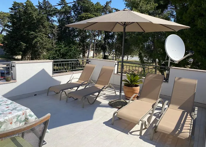 Three Bedroom Apartmant With Sea View & Terrace - Angela's Задар